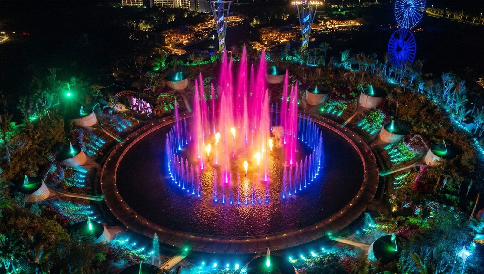 Vista panorámica nocturna de The Crater Show